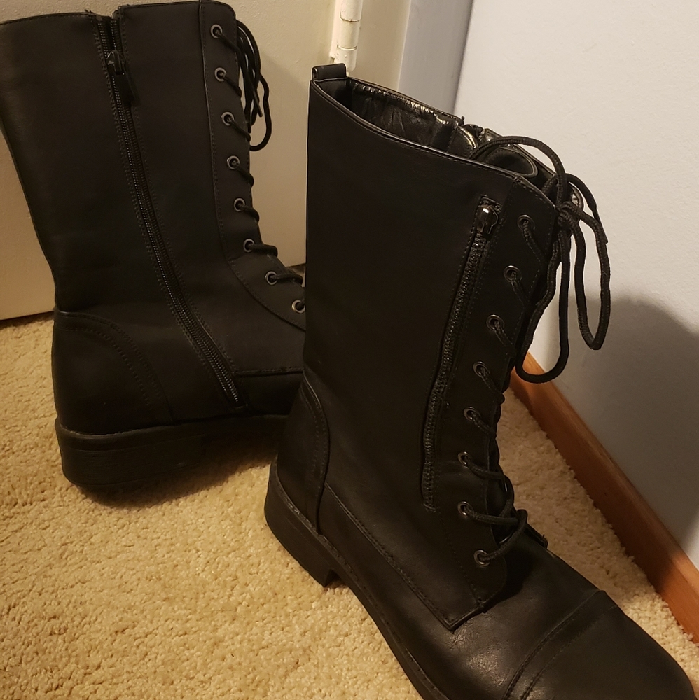 Forever 21 black rain boots!